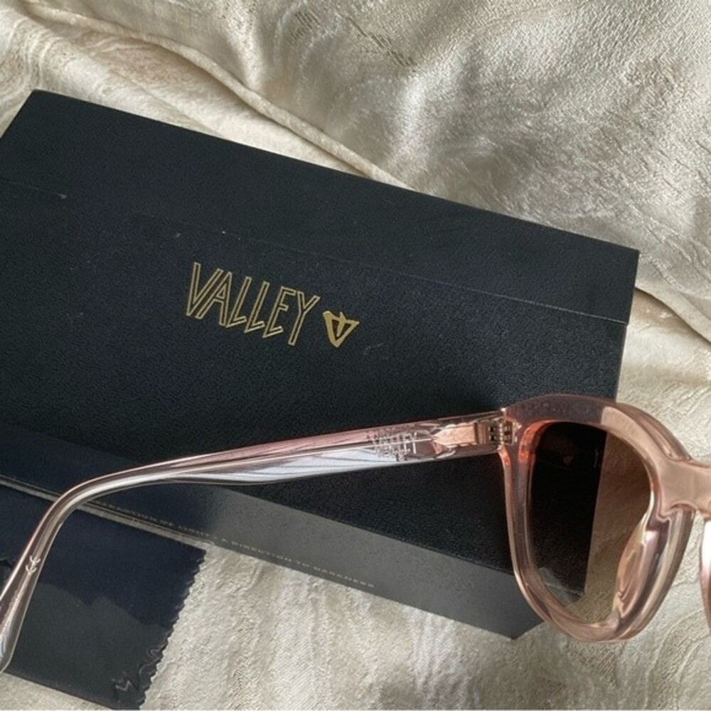 NEW Valley Eyewear Sunglasses BRAKE Crystal Pink w Rose Metal Trim Brown Lens - Picture 8 of 10